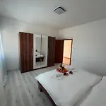 Mediterranean Blue Escape - 3br With Balcony & Sea View *