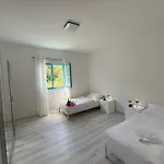 Mediterranean Blue Escape - 3br With Balcony & Sea View * Poljica (Trogir)