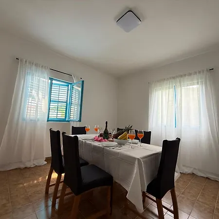 דירה Mediterranean Blue Escape - 3br With Balcony & Sea View *