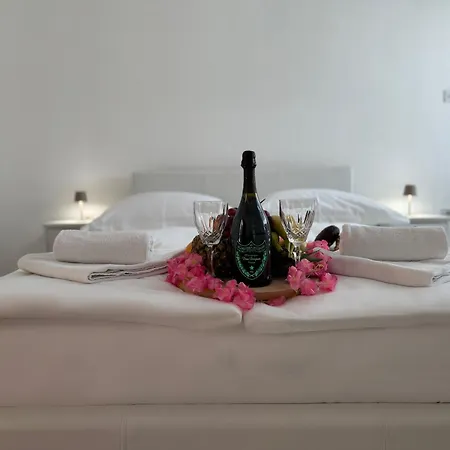 Mediterranean Blue Escape - 3br With Balcony & Sea View Apartment