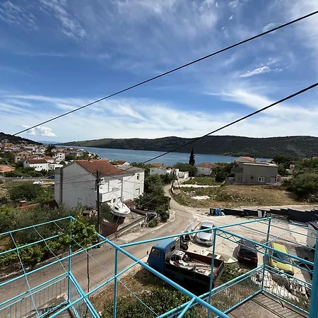 דירה Mediterranean Blue Escape - 3br With Balcony & Sea View *