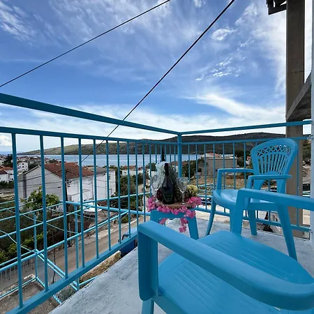 Mediterranean Blue Escape - 3br With Balcony & Sea View * Poljica (Trogir)
